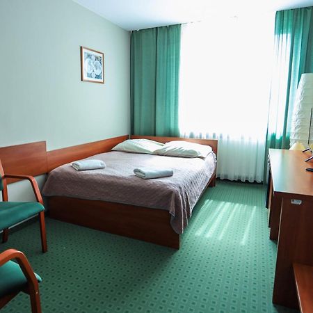 Hotel Krakowiak Bagian luar foto